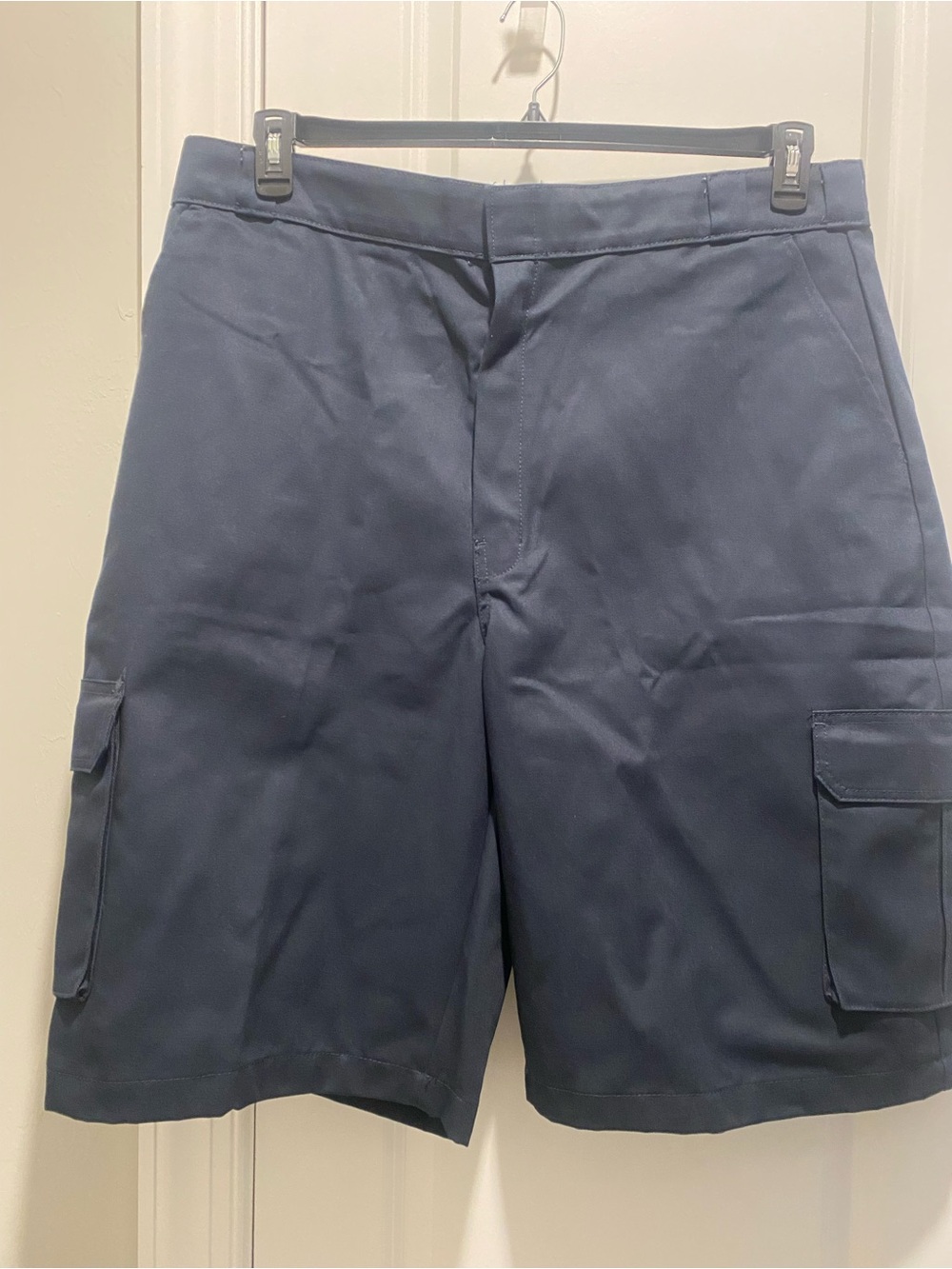 NWT Dickies Dark Navy Cargo Short Loose Fit Zip Close W/Pockets SZ 40